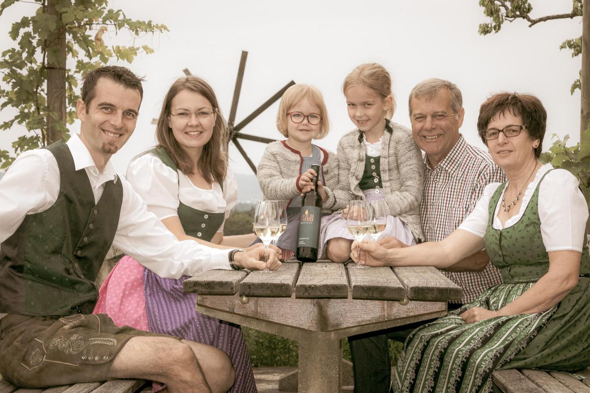 Weinhof Reichmann Bed & Breakfast Sankt Peter am Ottersbach Екстериор снимка
